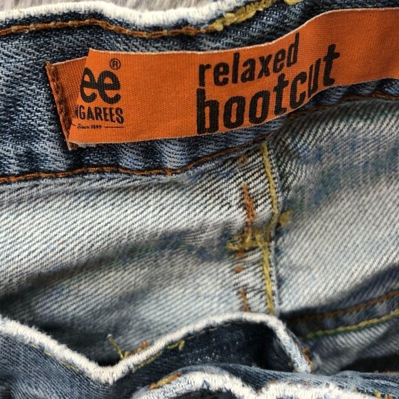 Lee Signature Mens Jeans Size 31x28 Measured Relaxed Bootcut Classic Blue Denim - Picture 3 of 14